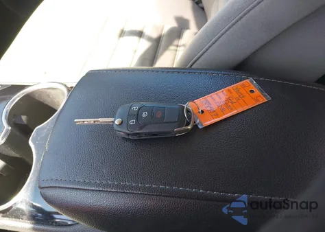 2014 Ford Fusion S z USA, uszkodzony, nr VIN 1FA6P0G77E5401358